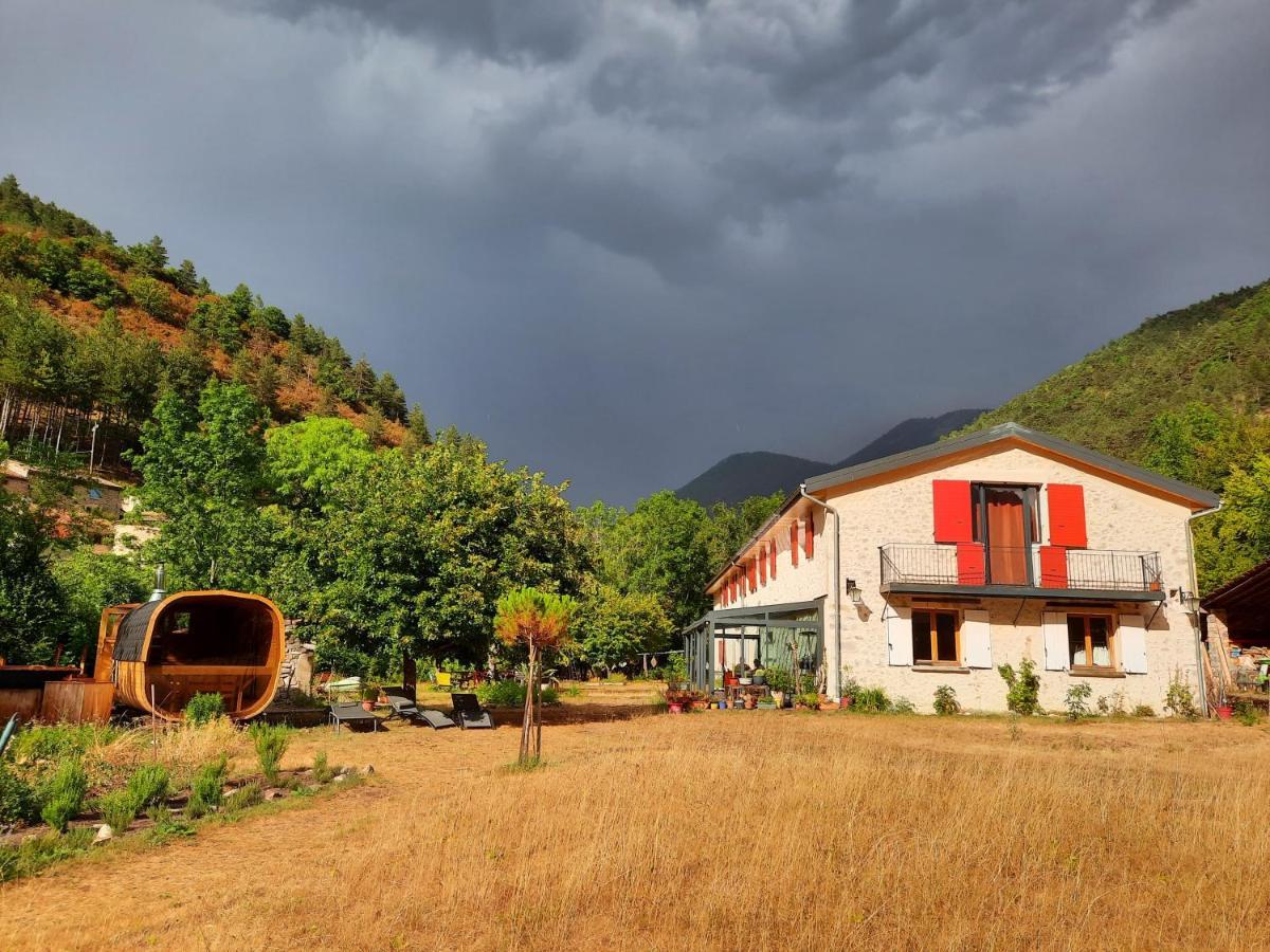La Bergerie A Menee Ξενοδοχείο Châtillon-en-Diois Εξωτερικό φωτογραφία